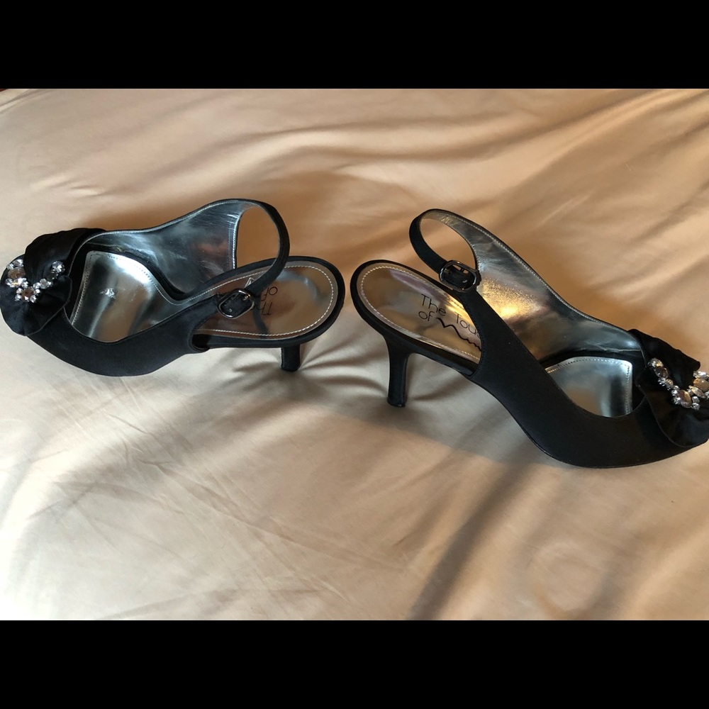 Shoes - Picture 3 of 4